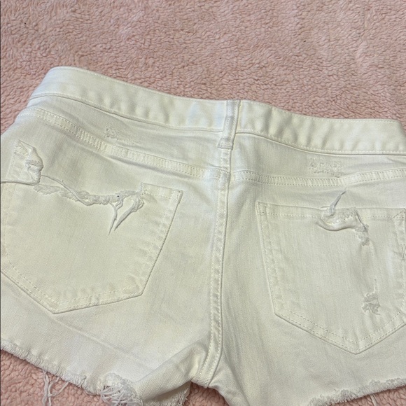 Express Cream/ White Distressed Jean Shorts - Picture 3 of 4
